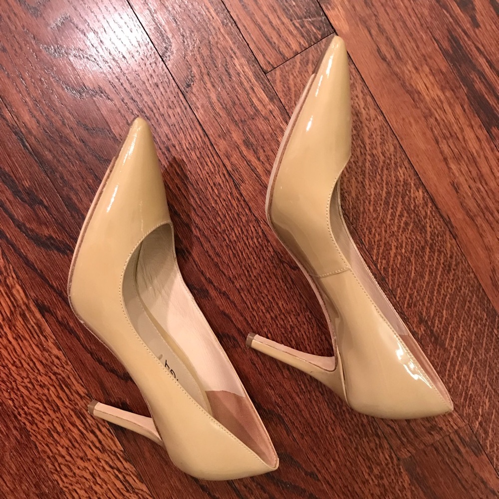 Via Spiga nude patent leather pumps - size 6
